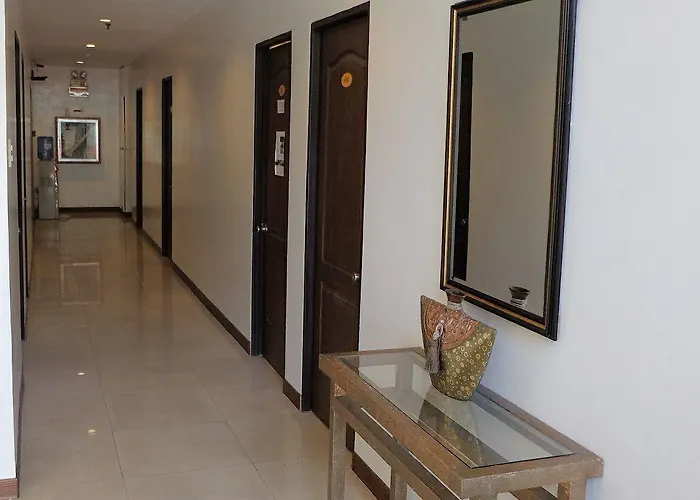 Verbena Capitol Hotel 3*